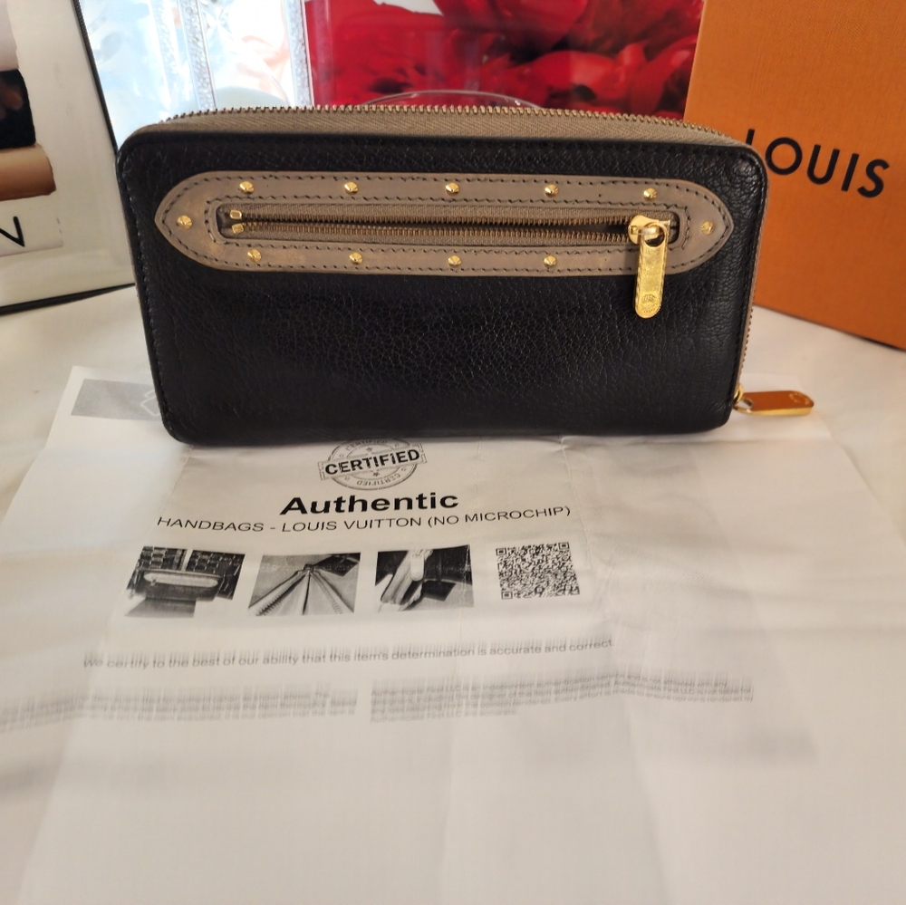 Aunthentic Louis Vuitton Suhari Leather Black/Taupe Wallet